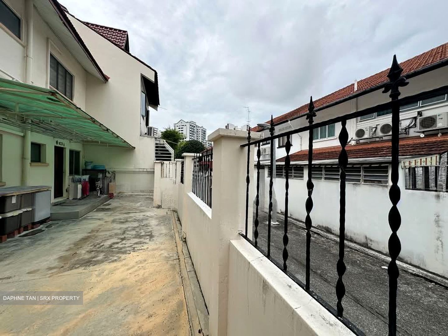 Sennett Estate (D13), Terrace #553575191
